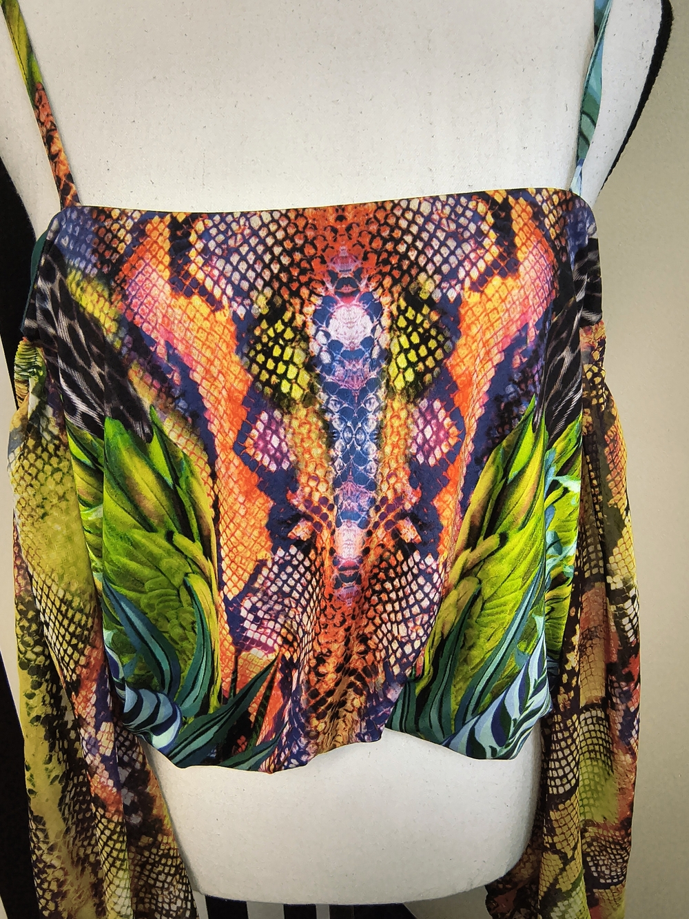 Venus Cold-Shoulder Cropped Print Top in Multicolor Size S - Picture 4 of 4